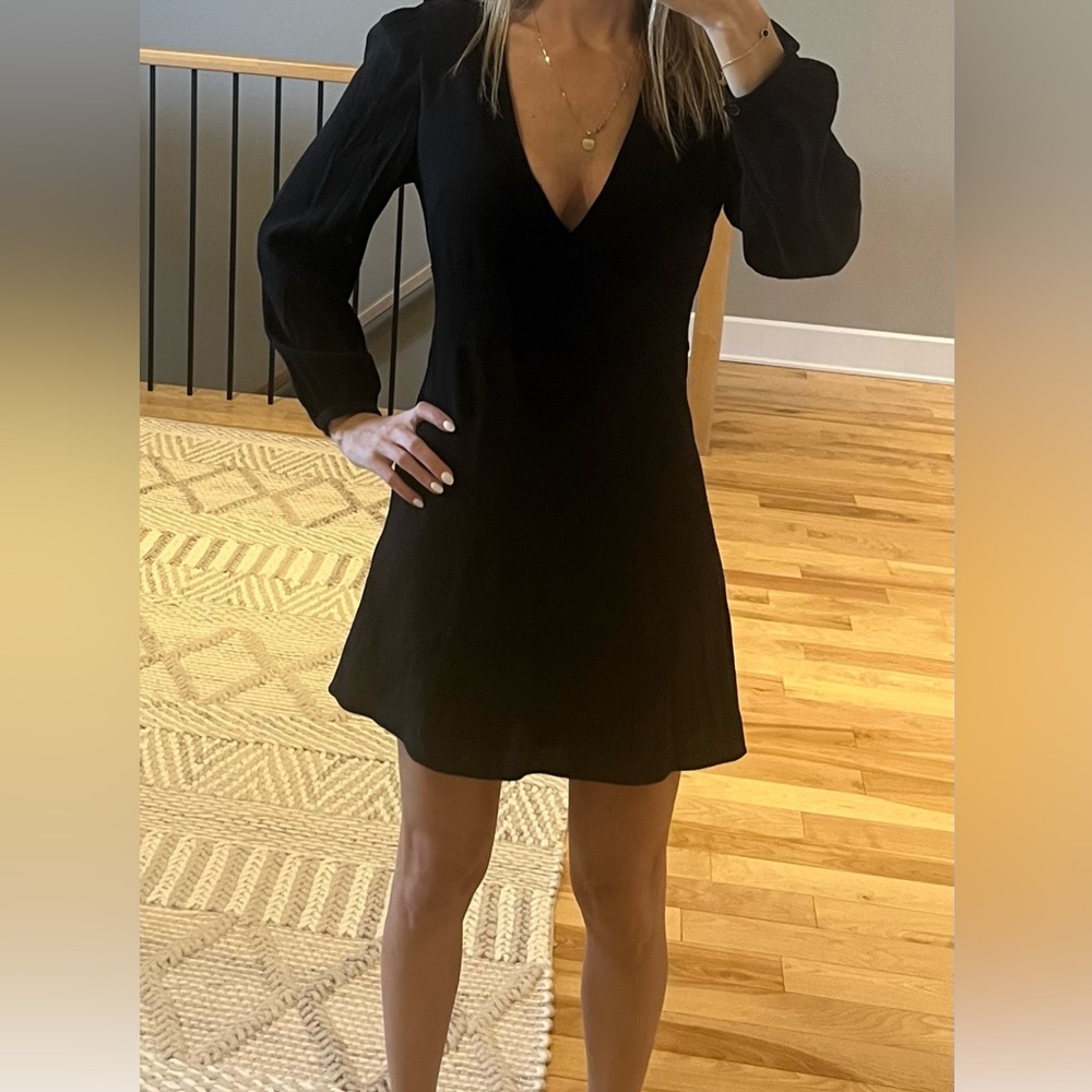 Aritzia Sunday Best black dress size 0 worn once